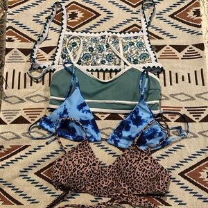 2/$10 LOT of 4 Bikini Tops